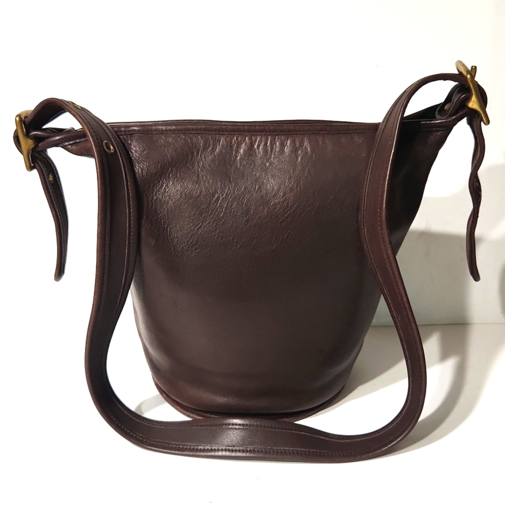 Coach Vintage Helen's Legacy Leather Duffle
Bucket Shoulder Bag 9953